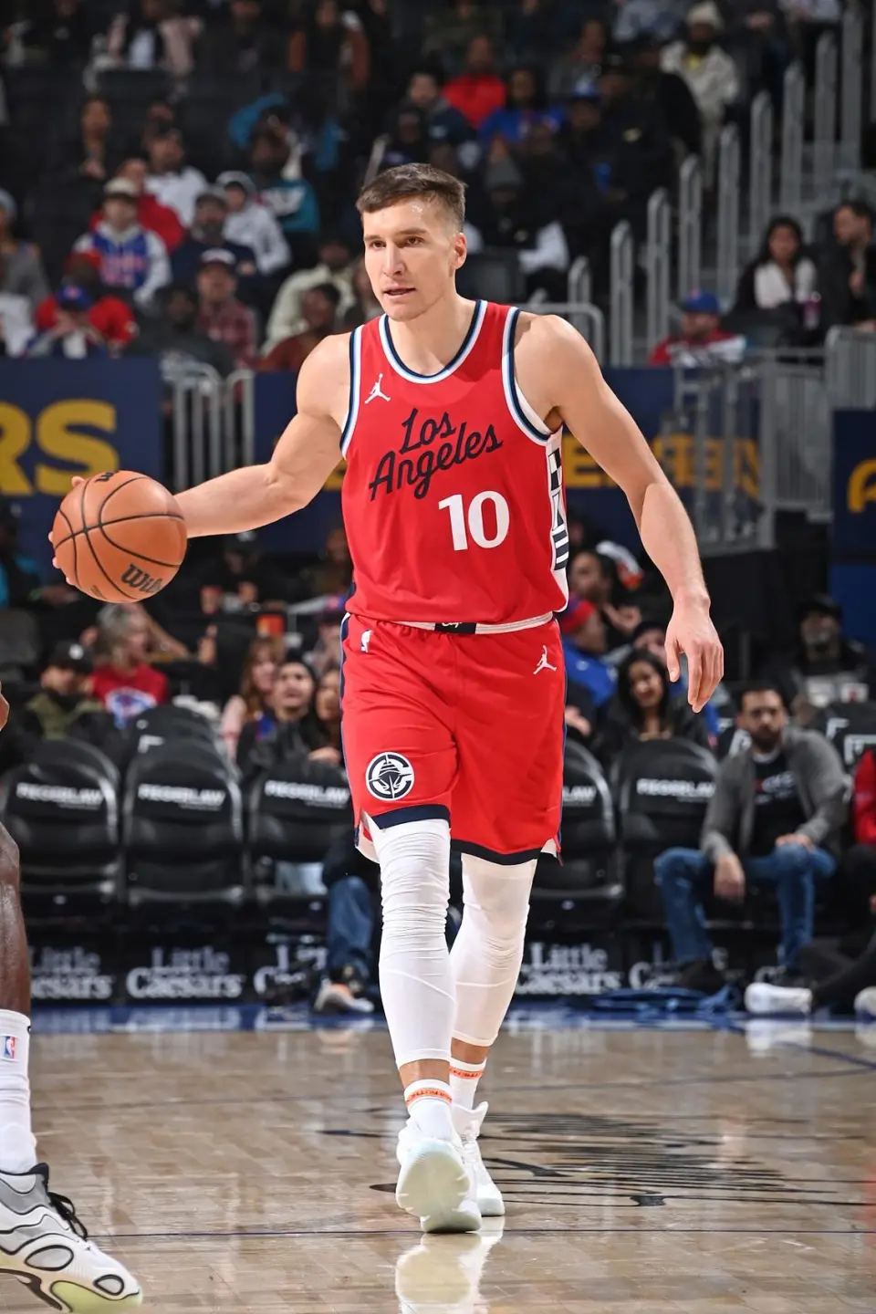 雷竞技登录入口 -转折点洛杉矶快船官宣签约,欧联窗口期攻防权衡,震撼外界,训练强度明显提升的简单介绍