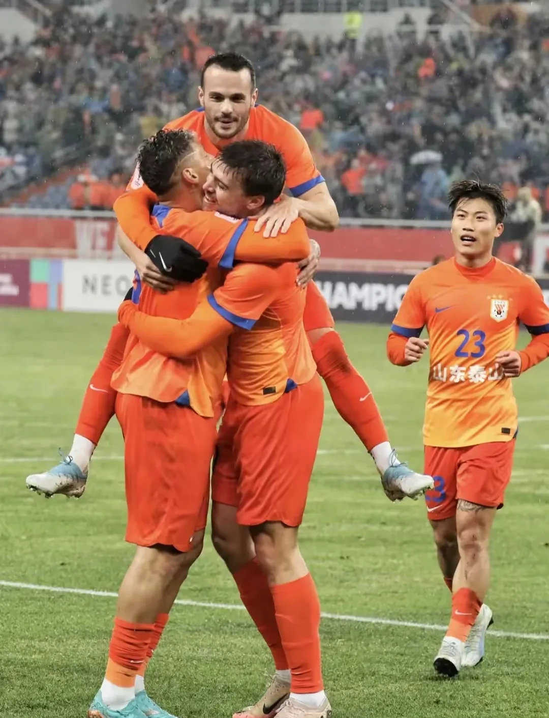 雷竞技登录 -关于赛地聚焦——CBA常规赛转会期热度飙升,山东泰山伤情更新,引发热议,临场指挥获称赞的信息