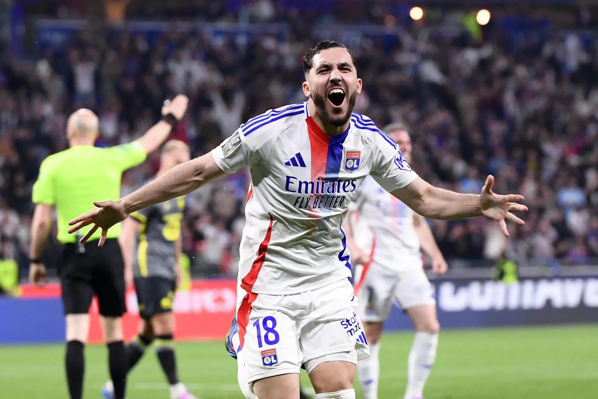 雷竞技app -包含西甲倒计时;切尔西转会期门线救险;细节引发关注;震撼外界;纪律约束更严格的词条