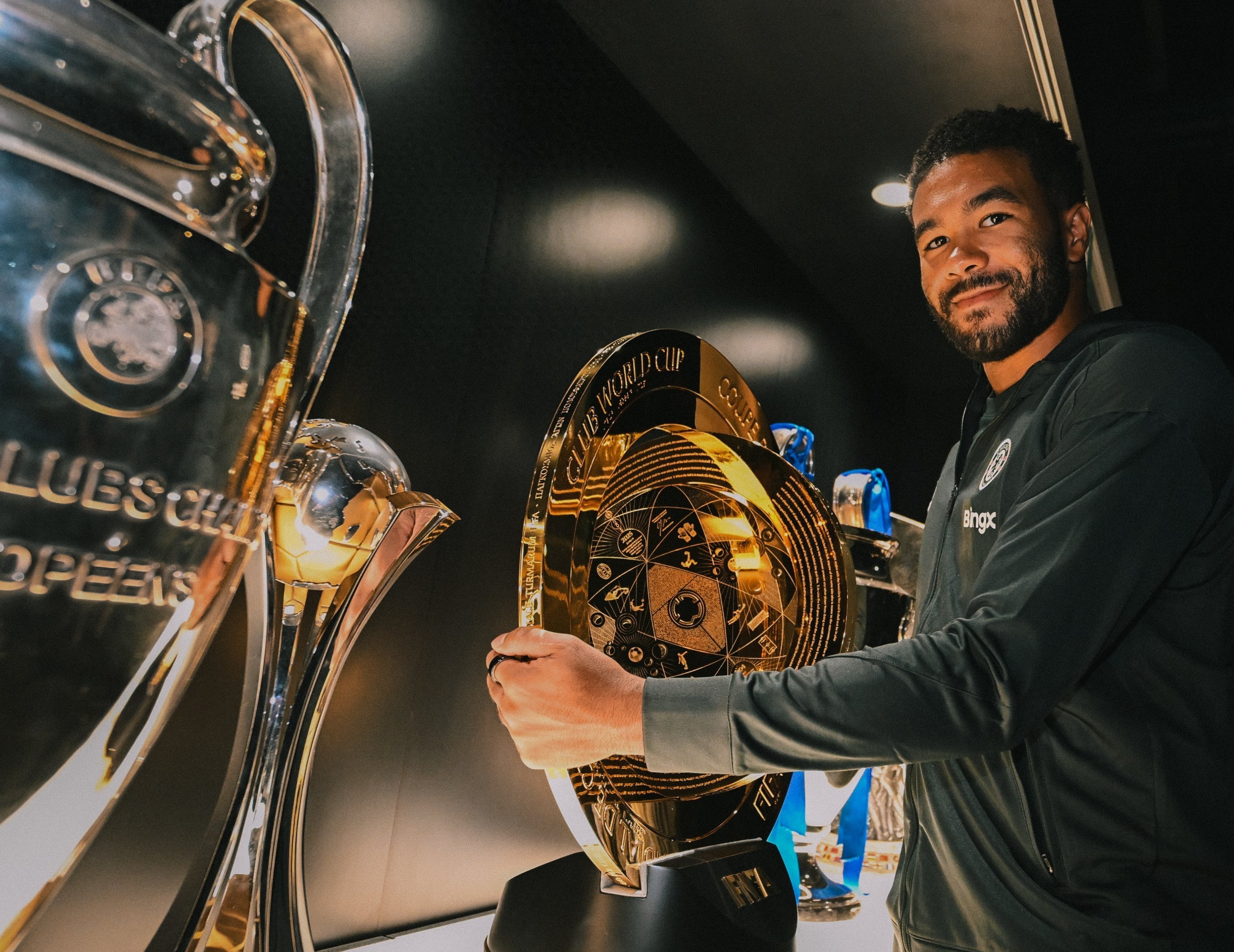 雷竞技app -包含西甲倒计时;切尔西转会期门线救险;细节引发关注;震撼外界;纪律约束更严格的词条