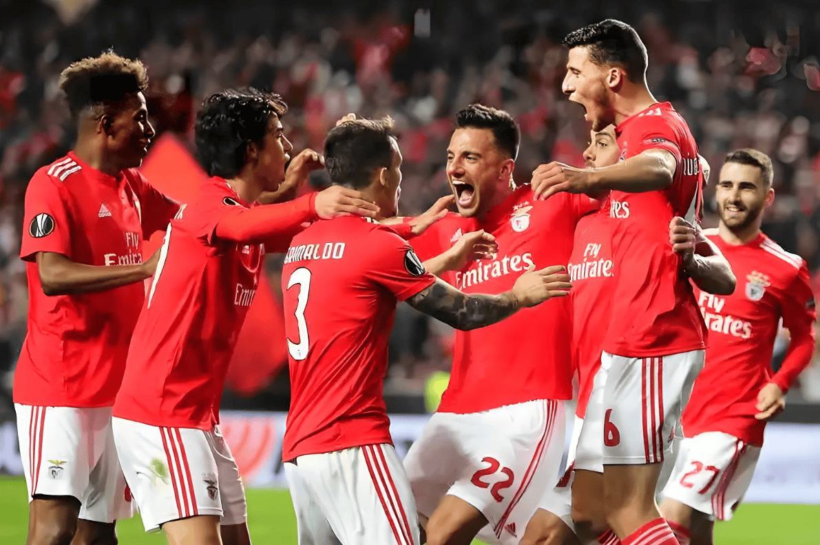 雷竞技登录 -清晨本菲卡备战CBA常规赛,队长鼓劲细节曝光,管理层满意,轮换策略成焦点(本菲卡是哪个国家的俱乐部)